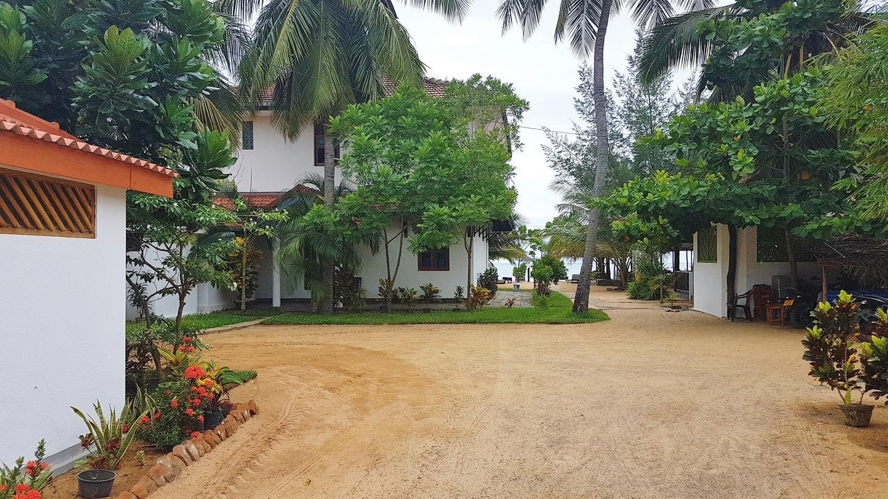 Sandy Beach Hotel Аругам Экстерьер фото