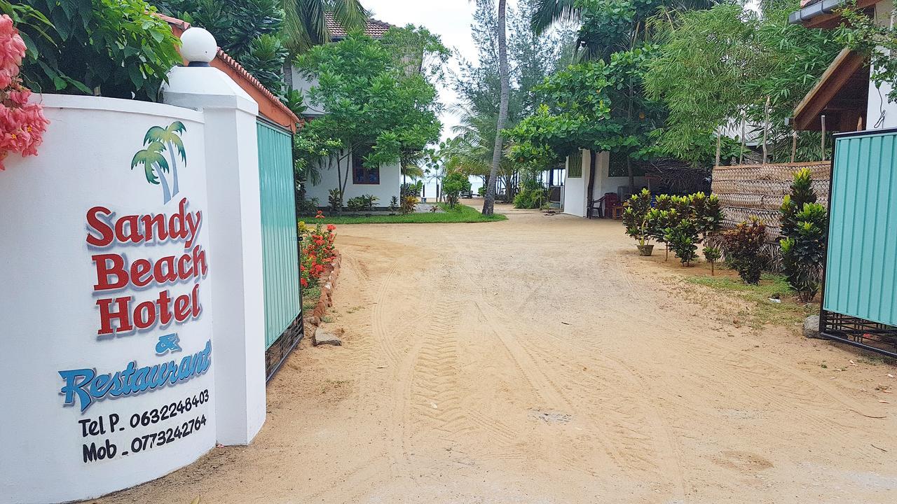 Sandy Beach Hotel Аругам Экстерьер фото