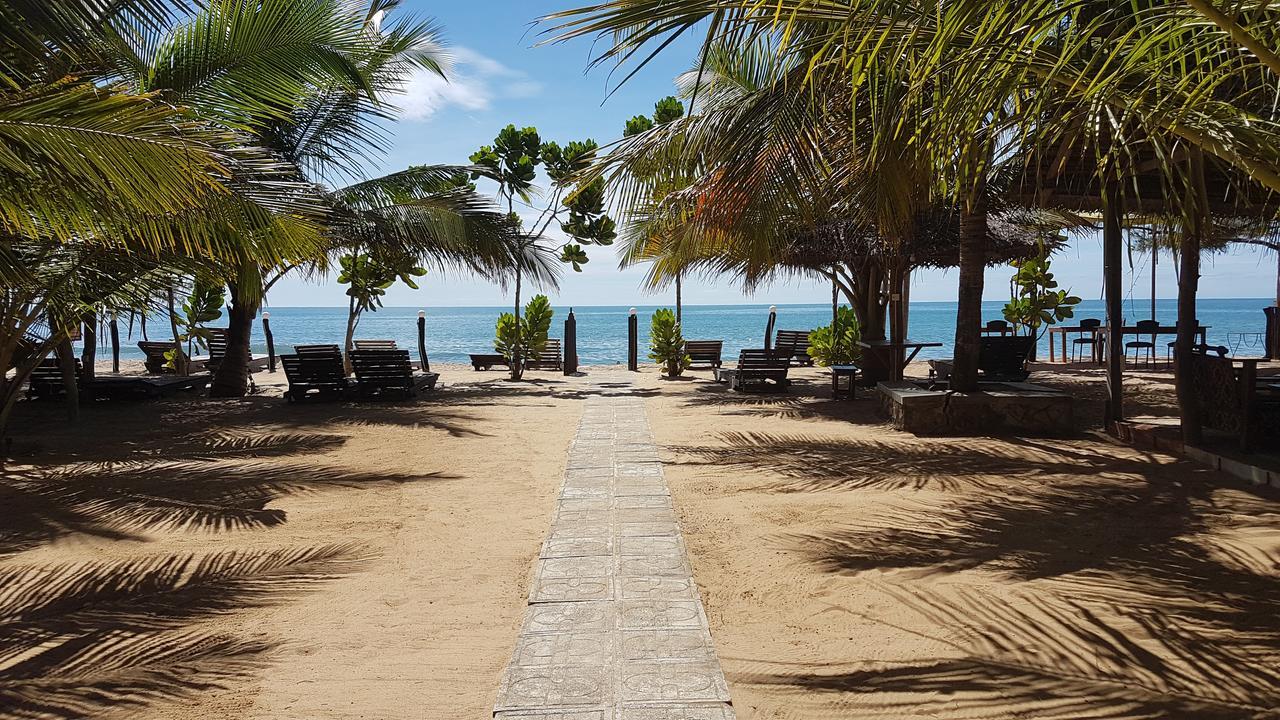 Sandy Beach Hotel Аругам Экстерьер фото